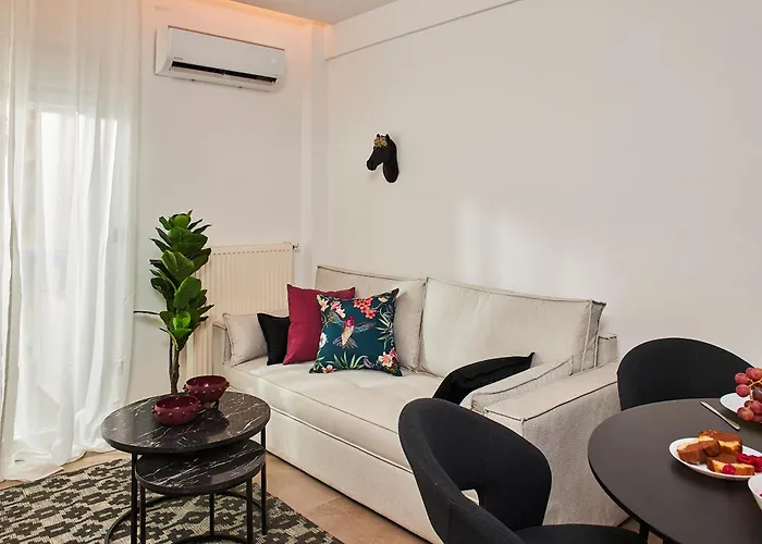 Magenta Luxury Apartments By Binobi!